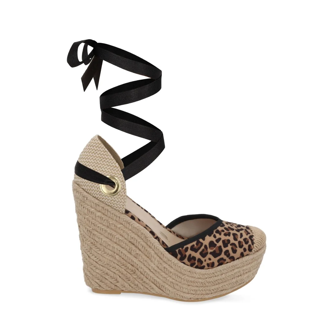 ALPARGATA DE PLATAFORMA ANIMAL PRINT CON CINTA 21551 - Image 2