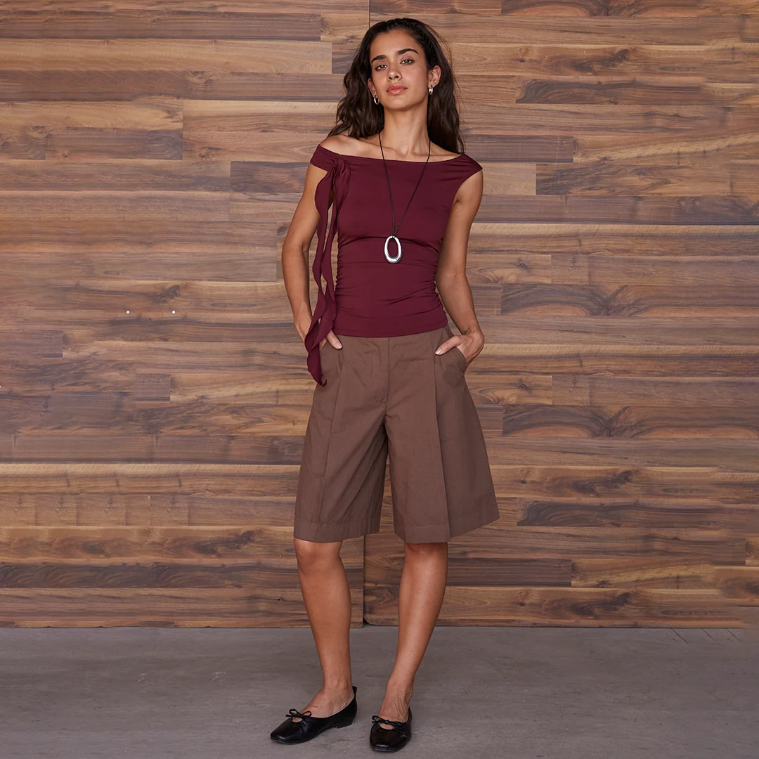 BLUSA CON LAZO LATERAL CAFÉ 90192
