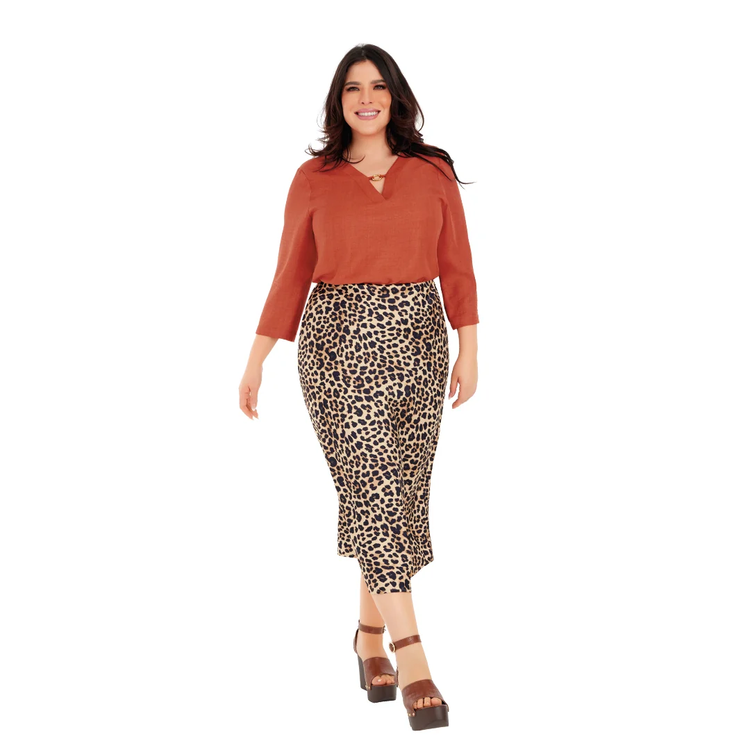 BLUSA SHEDRÓN CON ESCOTE "V" Y HERRAJES MUJER 23177 - Image 2