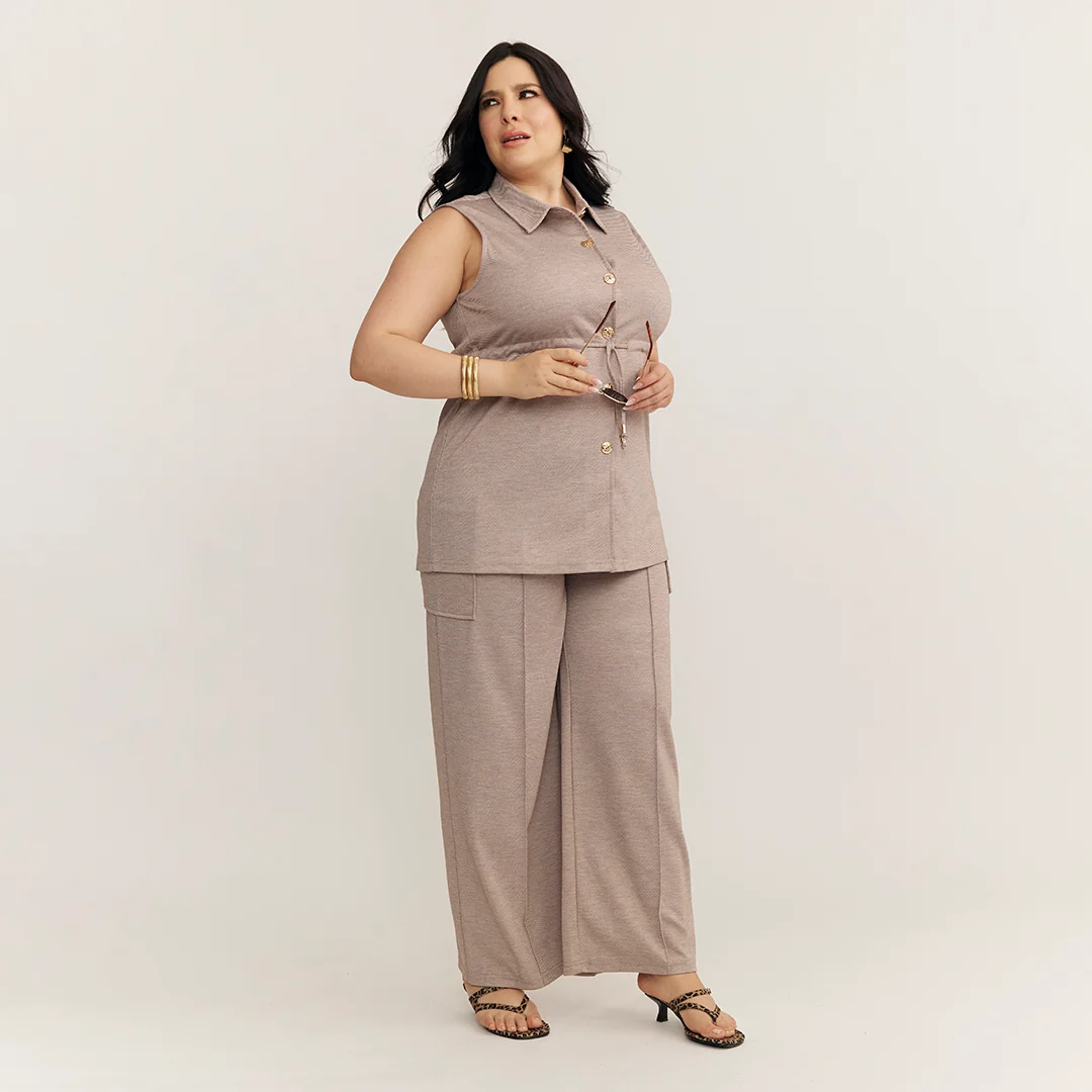 BLUSA SIN MANGAS CON LAZO CAFÉ 92183 - Image 3