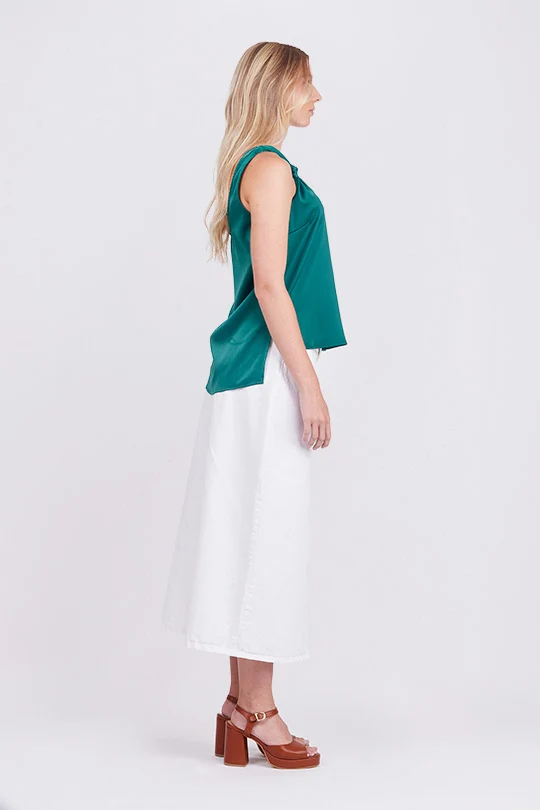 BLUSA VERDE SATINADA CON NUDOS EN LOS TIRANTES - Image 5
