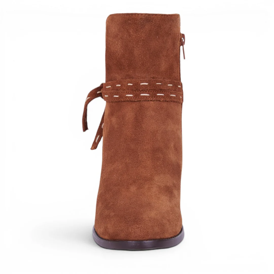 BOTA GAMUZA CON CINTILLO MIEL 15217 - Image 3