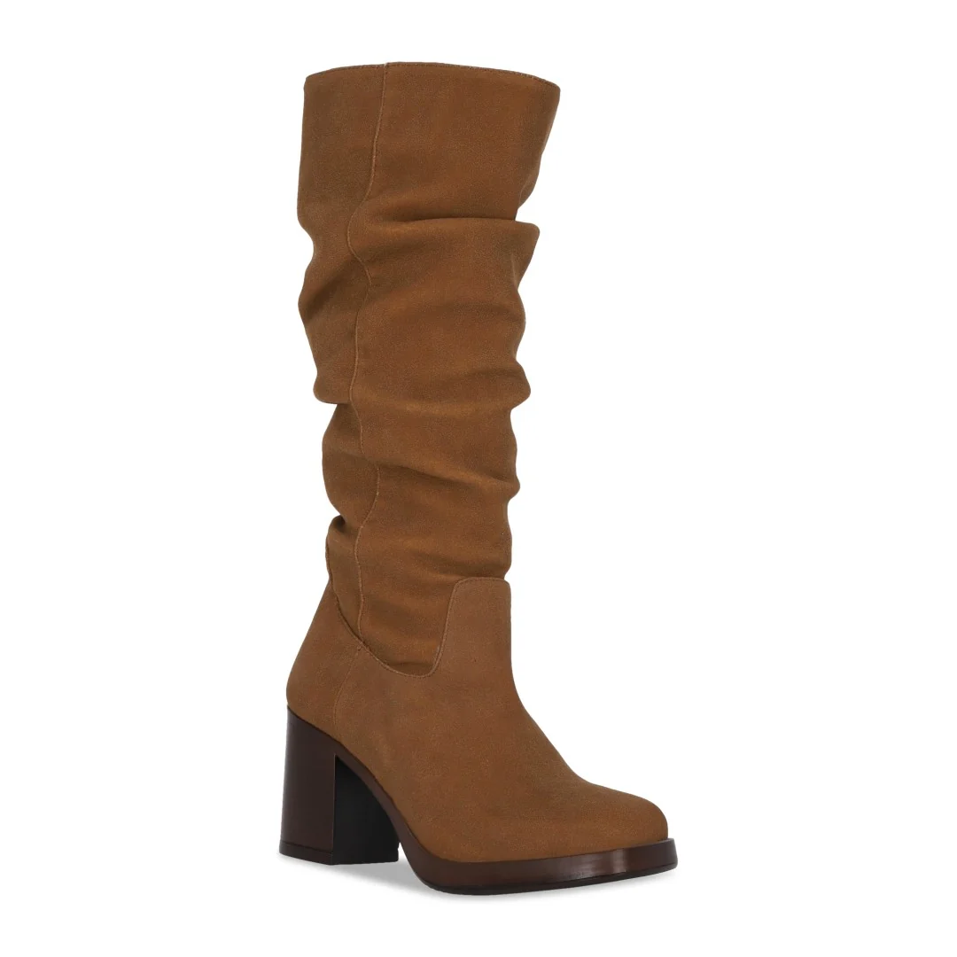 BOTA TACÓN CORRUGADA COLOR MIEL 01808