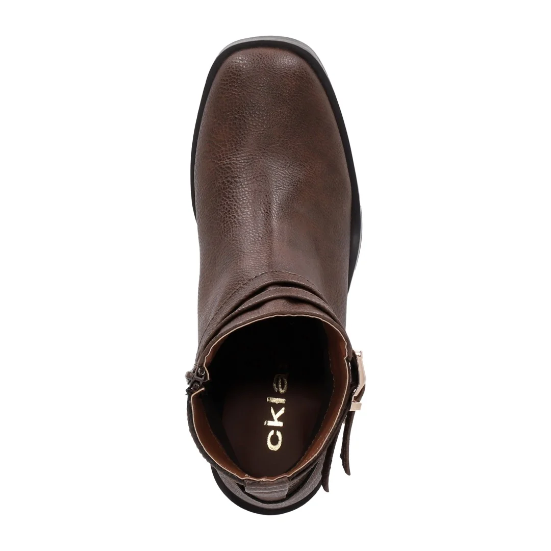 BOTÍN CASUAL DE PISO CON HERRAJES COLOR CAFÉ 32407 - Image 6