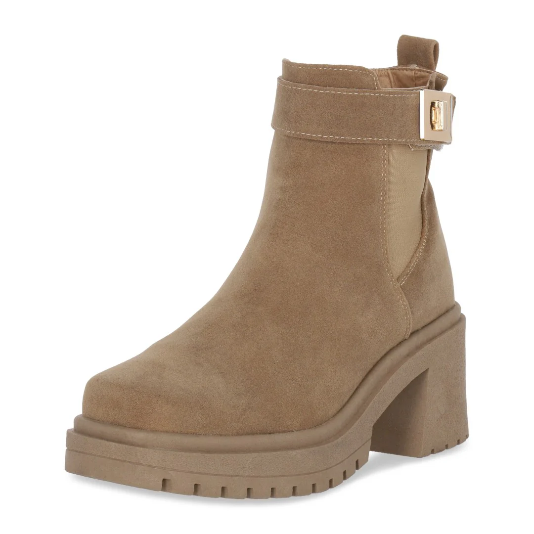 BOTÍN DE TACÓN HERRAJE COLOR BEIGE 33092