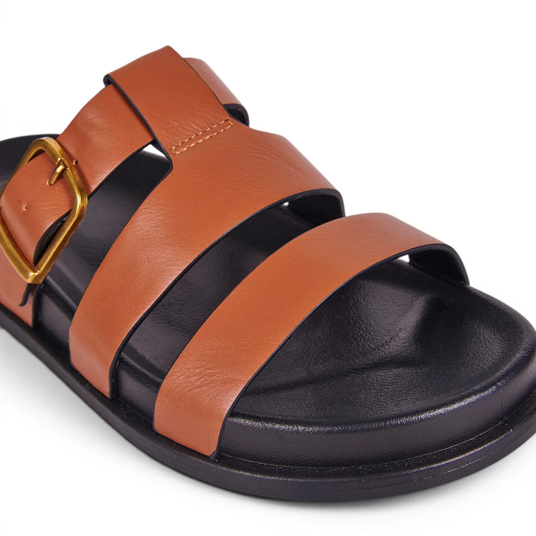 DÚO 229 SANDALIA DE PISO CON HEBILLA MIEL Y NEGRO - Image 12