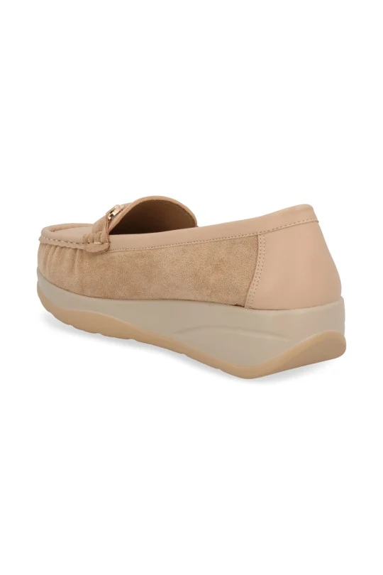 MOCASIN BEIGE CON PERFORADO Y APLICACIÓN 70442 - Image 4