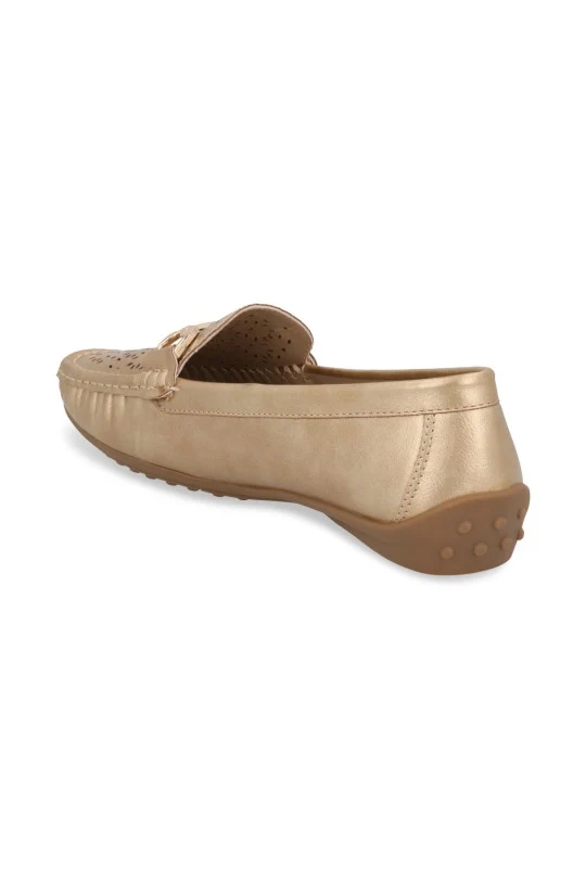 MOCASIN ORO CON PERFORADO Y APLICACIÓN 71217 - Image 4