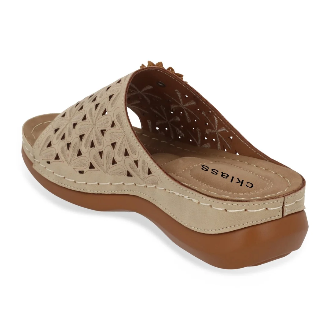 SANDALIA DE PISO MUJER BEIGE CORTE LÁSER Y FLOR 71462 - Image 3