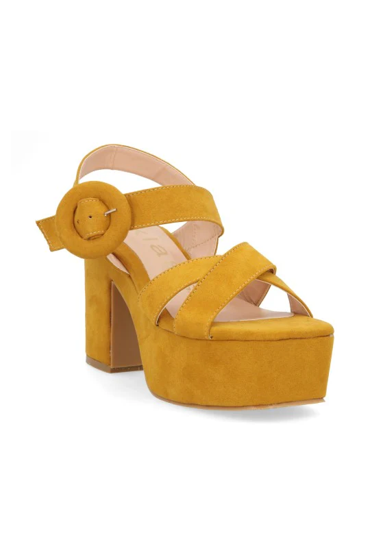SANDALIA DE PLATAFORMA AMARILLO CON HEBILLA 04142