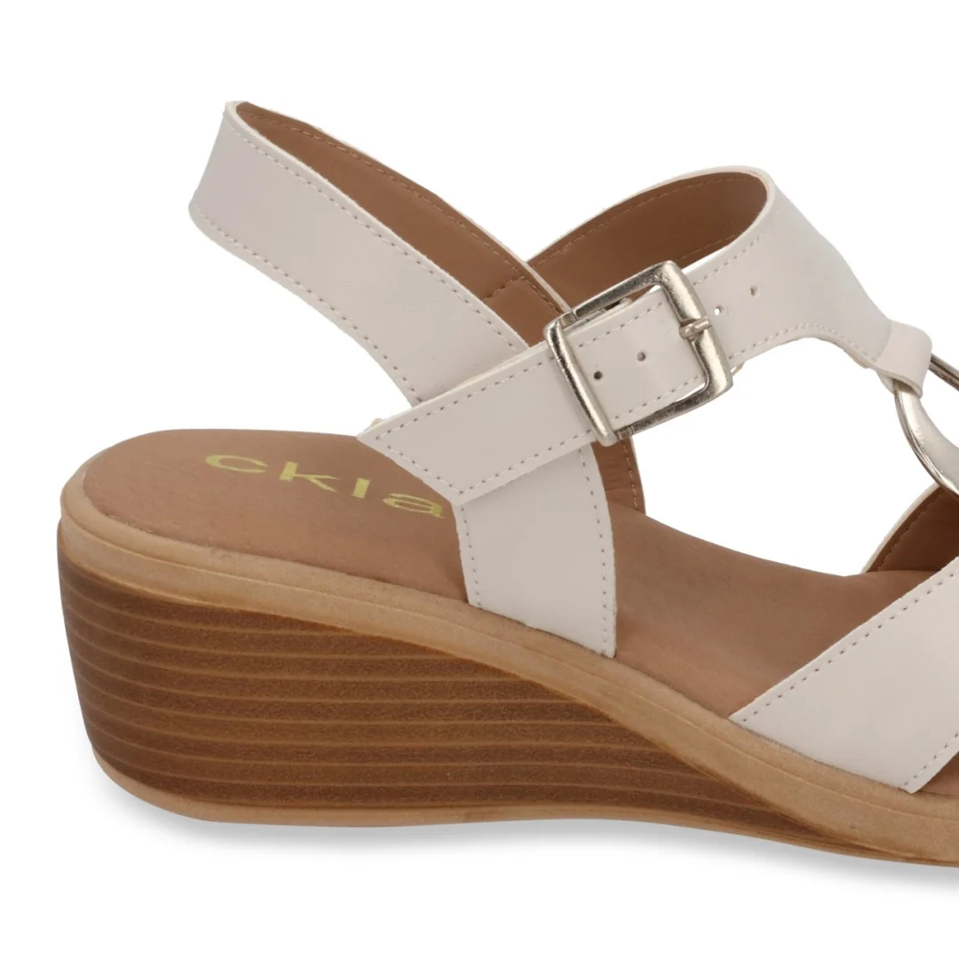 SANDALIA DE PLATAFORMA CORRIDA HUESO CON HERRAJE 04998 - Image 6