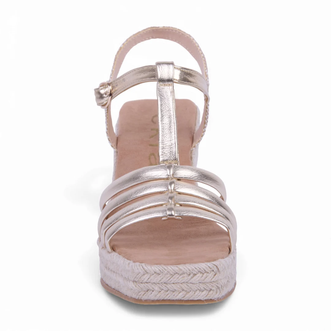 SANDALIA DE PLATAFORMA ORO CON PULSERA 32236 - Image 4