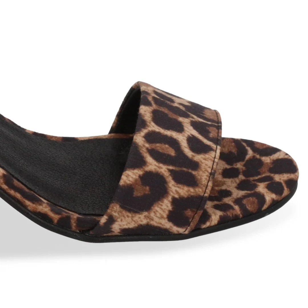 SANDALIA DE TACÓN ANIMAL PRINT CON PULSERA 33081 - Image 6