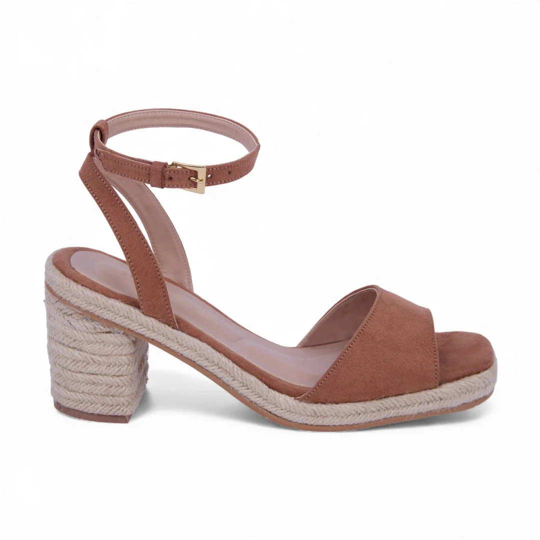 SANDALIA DE TACÓN MIEL Y NEGRO CON PULSERA 03935 - Image 2