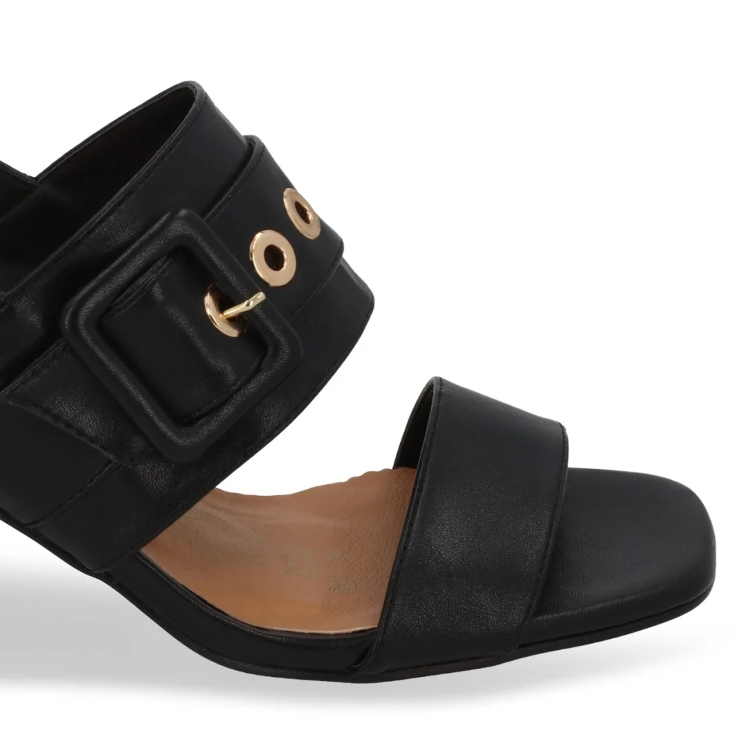 SANDALIA DE TACÓN NEGRO CON HEBIILLA 25078 - Image 6