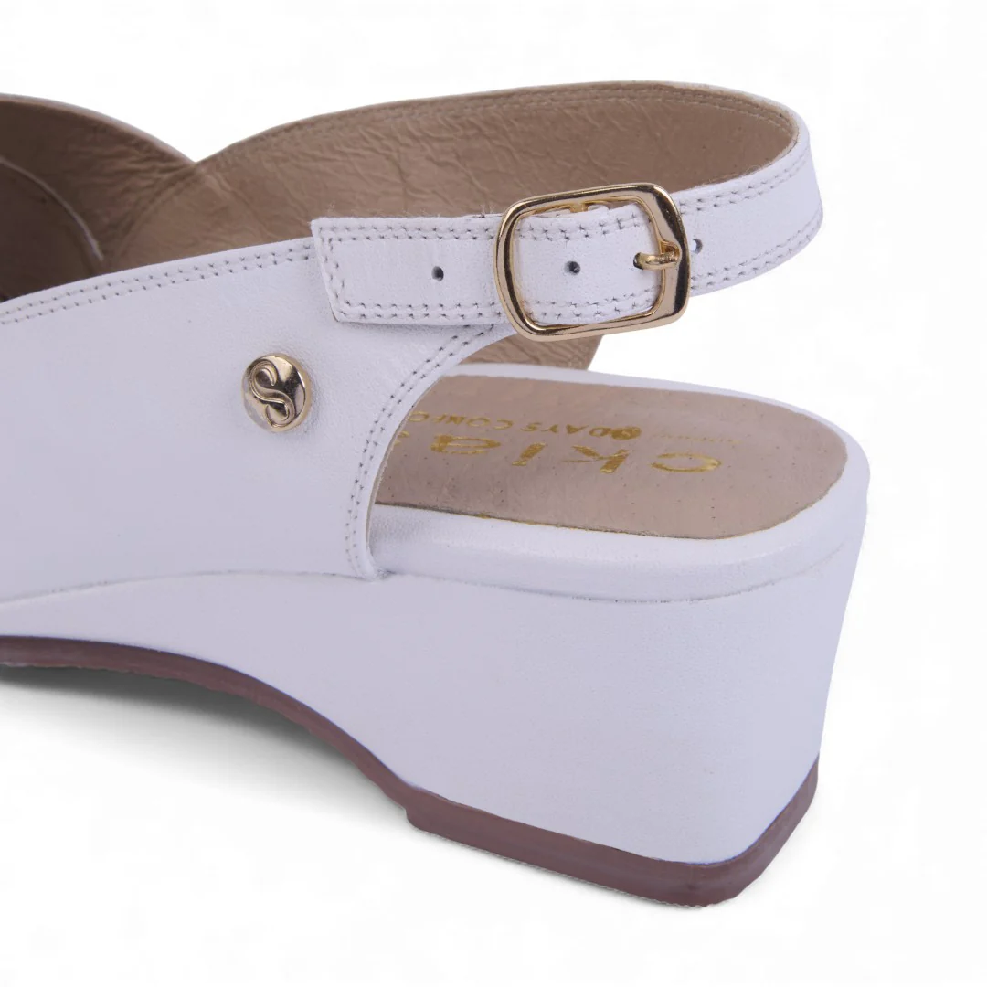SANDALIA PLATAFORMA BLANCO CON DETALLE CRUZADO 74328 - Image 6