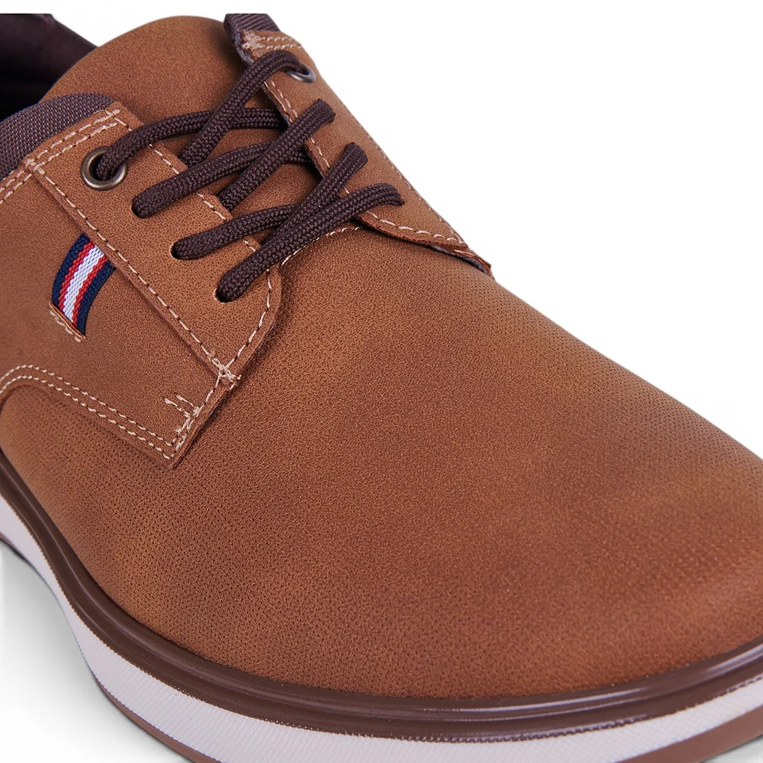 TENIS CASUAL LISO CON DETALLE LATERAL MIEL 17938 - Image 6