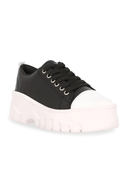 Tenis de plataforma negro con puntera 02214