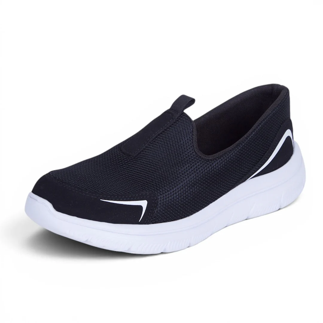 TENIS SLIP ON DE PISO NEGRO 32556