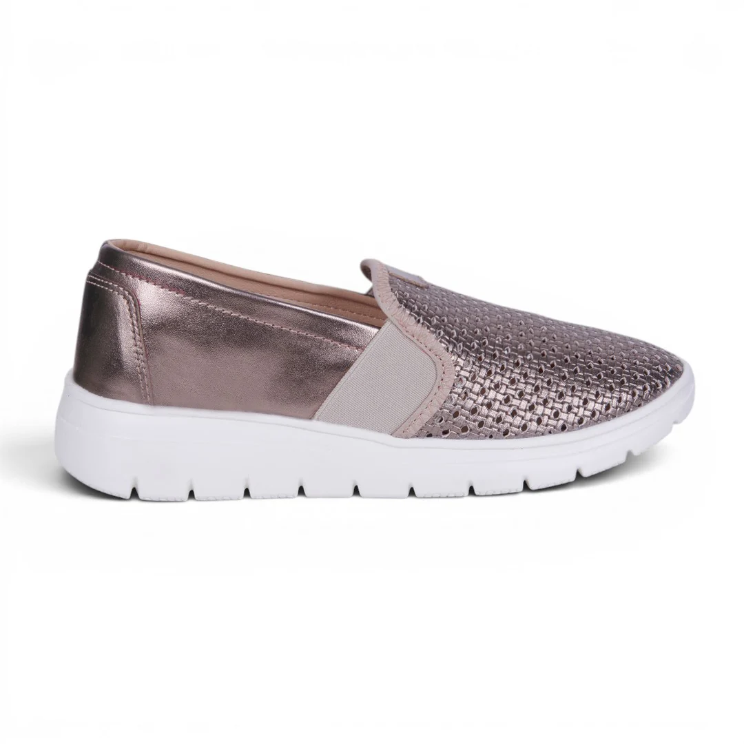 TENIS SLIP ON TEXTURIZADO DORADO 56594 - Image 2