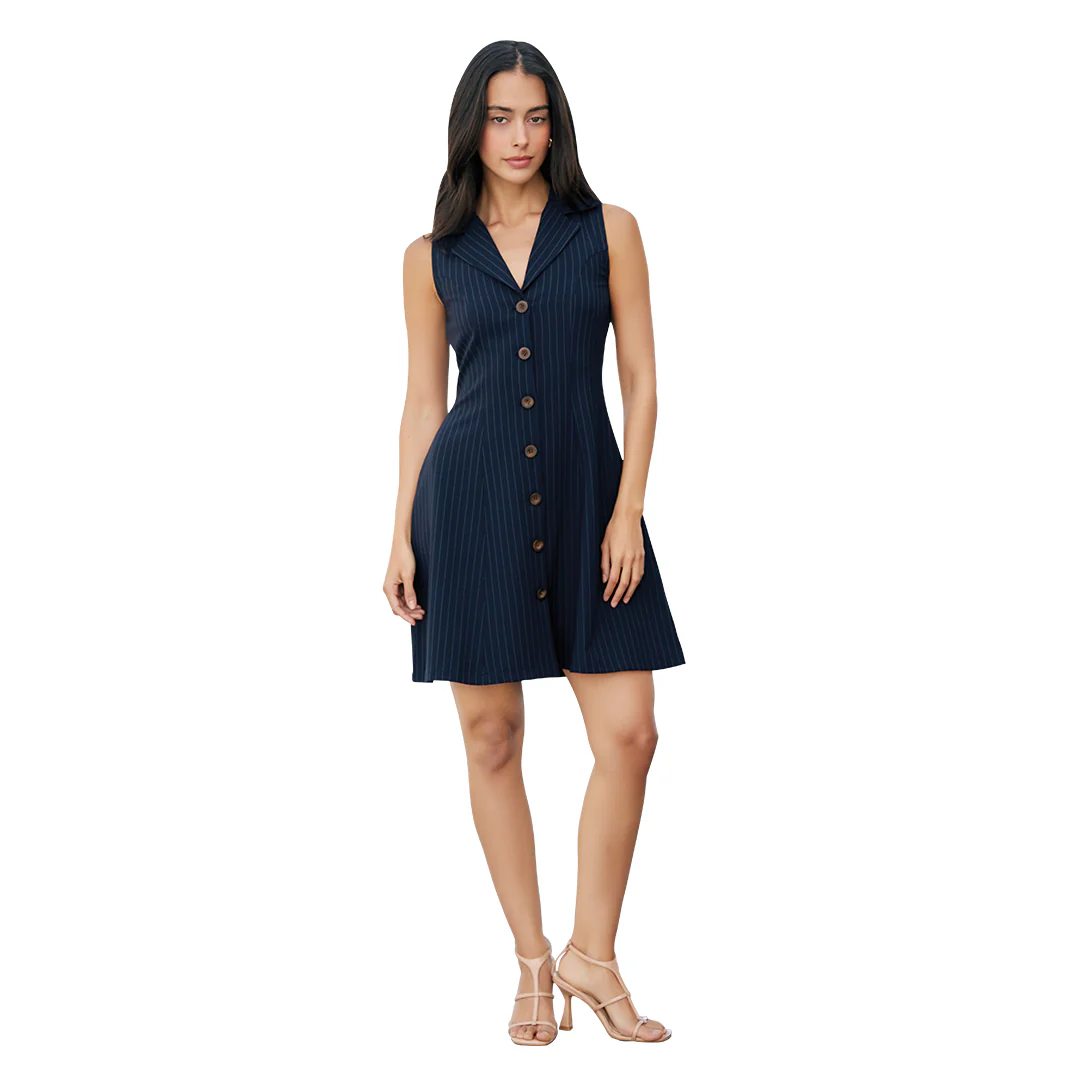 VESTIDO AZUL MARINO CON LÍNEAS Y CUELLO RESORT 48136