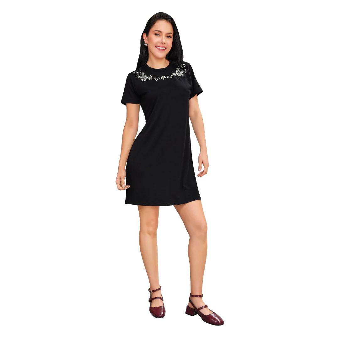 VESTIDO NEGRO CON APLICACIÓN DE PEDRERÍA 98999