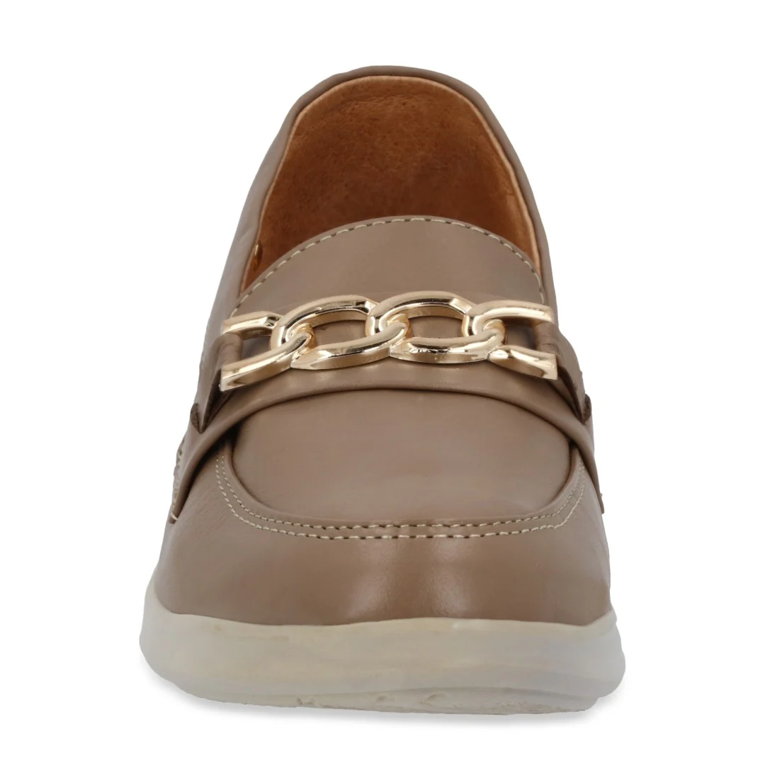 ZAPATO DE PISO BEIGE DE PIEL CON HERRAJE 64467 - Image 3