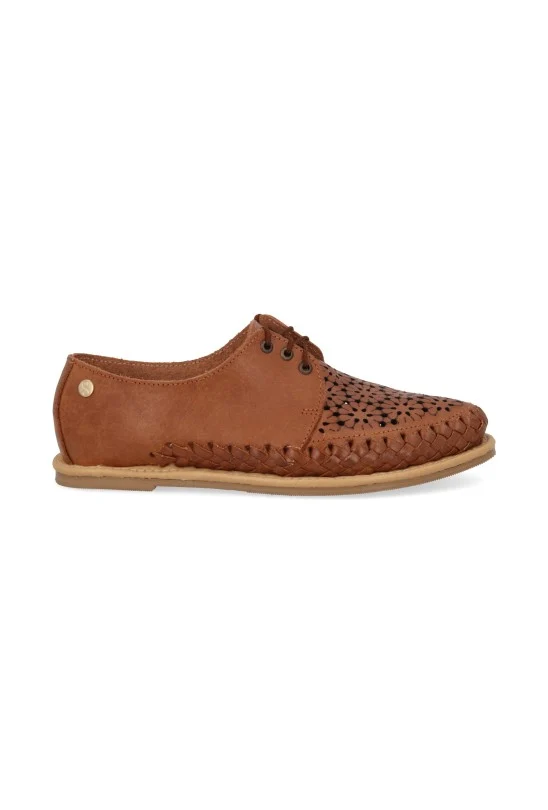 ZAPATO DE PISO CAFÉ CON LÁSER 58014 - Image 2