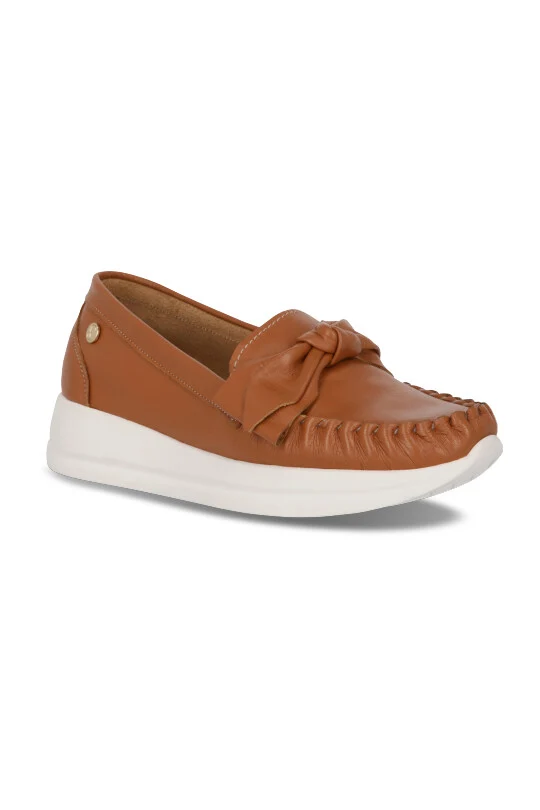 Zapato de piso color miel 72120
