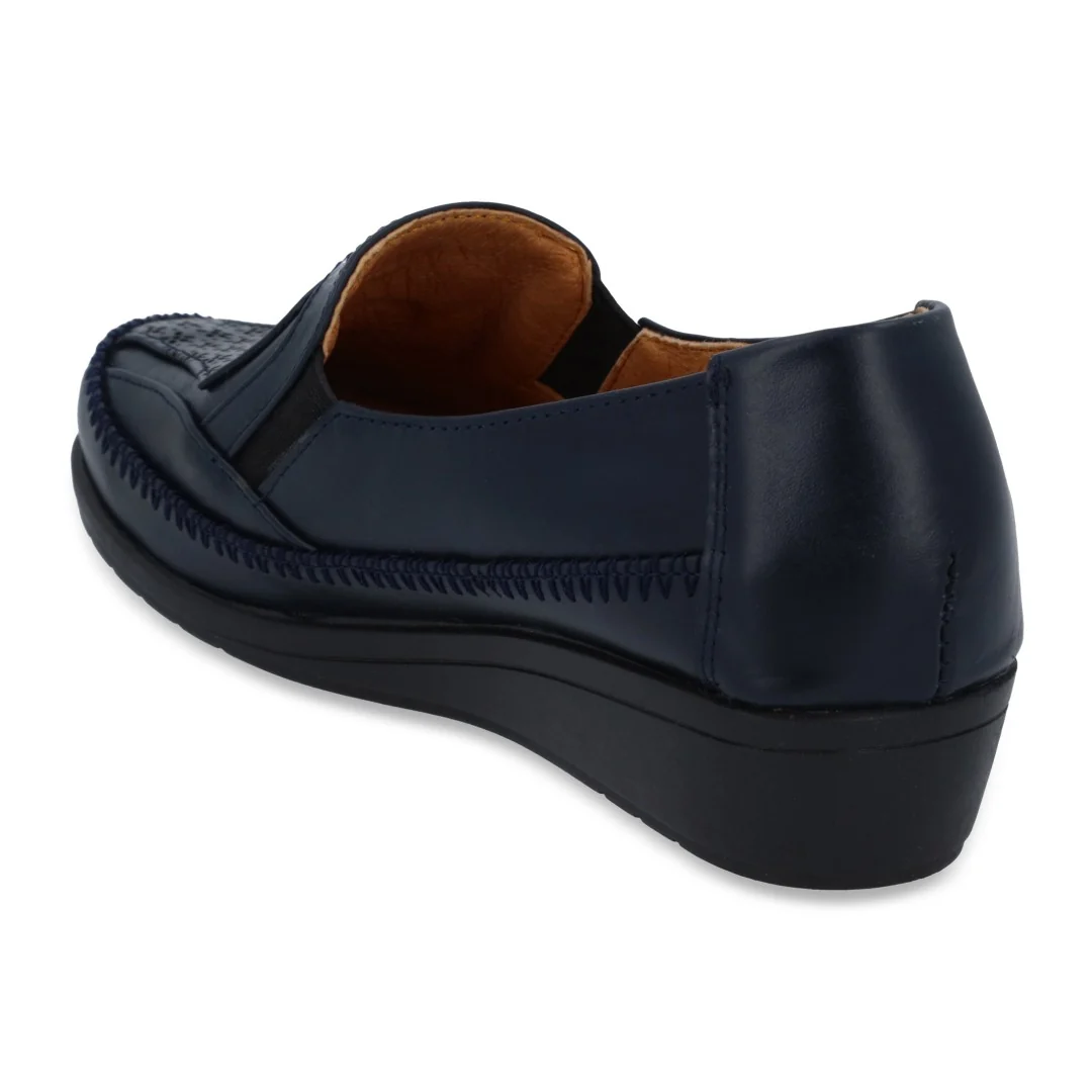 ZAPATO DE PISO MARINO DE PIEL CON DETALLE LÁSER 64476 - Image 4