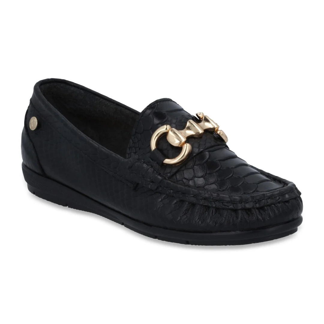 ZAPATO DE PISO NEGRO DE PIEL CON HERRAJE 04145