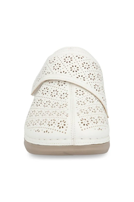ZAPATO SUECO HUESO CON PERFORADO 72218 - Image 3